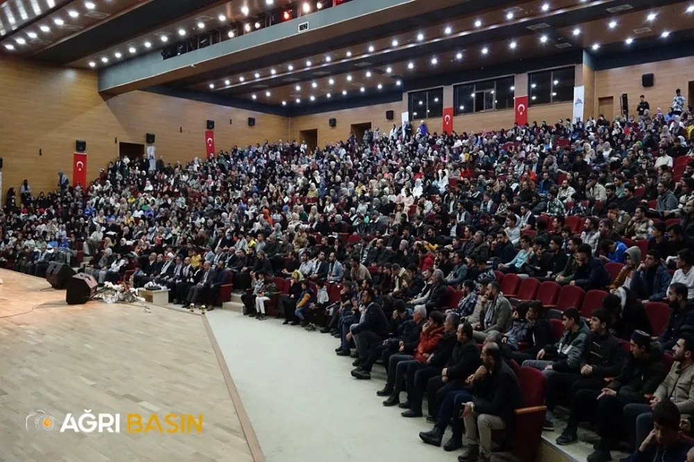 Ağrı Kudüs Platformu Gazze Yararına Tiyatro ve Kermes düzenledi