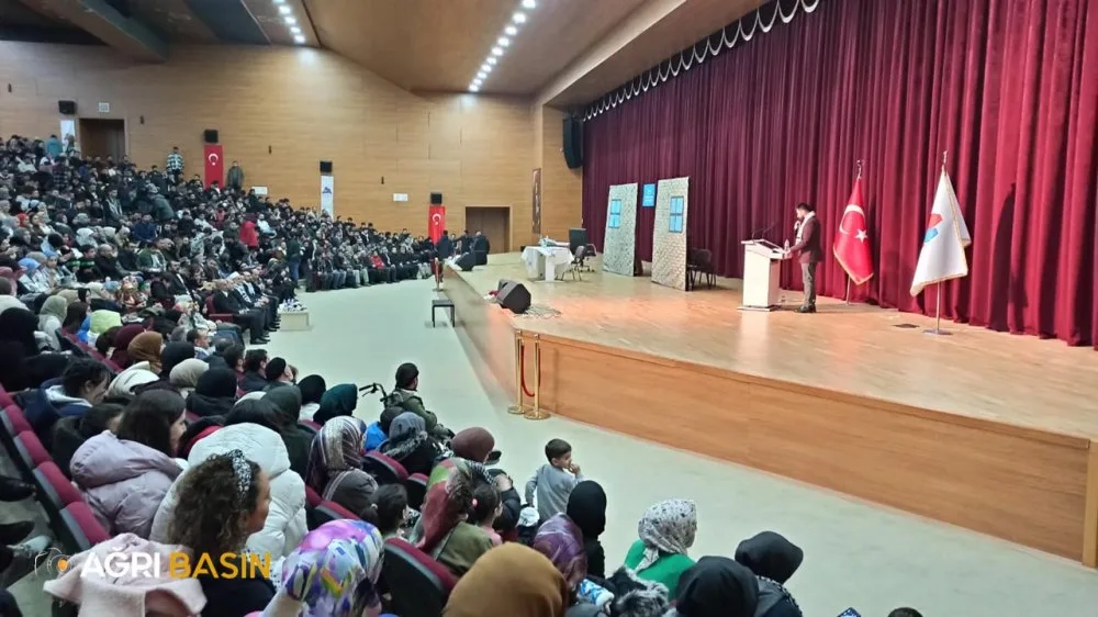 Ağrı Kudüs Platformu Gazze Yararına Tiyatro ve Kermes düzenledi
