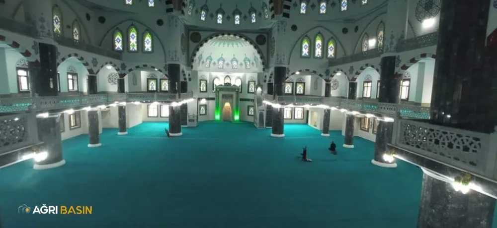 Ağrı Merkez Camii 18 Ay sonra hizmete açılıyor