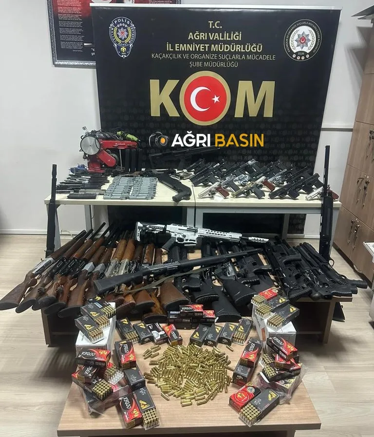 Patnos'ta Ruhsatsız Silah Operasyon! 2 gözaltı