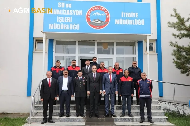 Ağrı Protokolü Vali Şimşek Başkanlığında Bayramlaştı