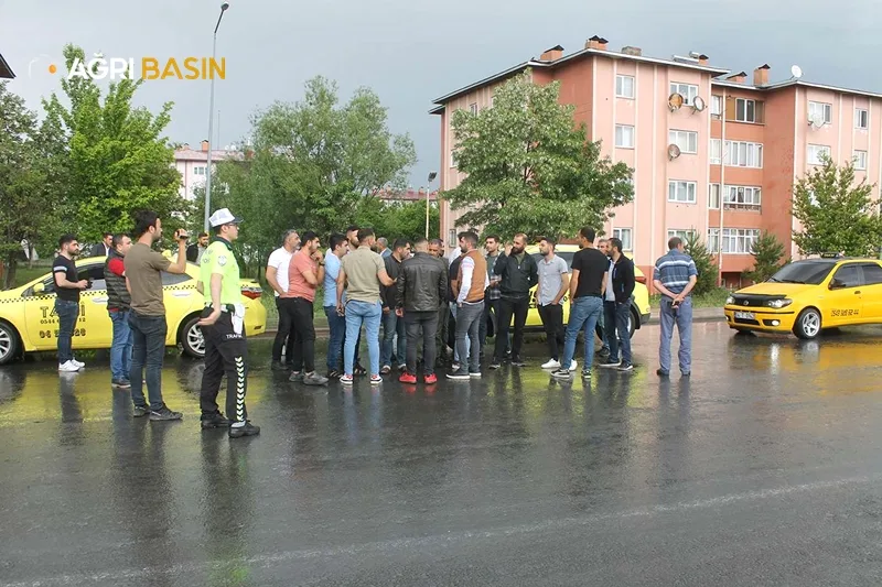 Ağrı'da Taksiciler Gelen Zamlara İsyan Etti