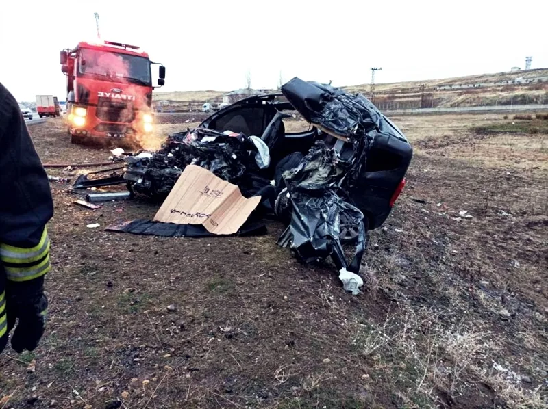 Ağrı'da Trafik Kazası! Uzman Çavuş Hayatını kaybetti