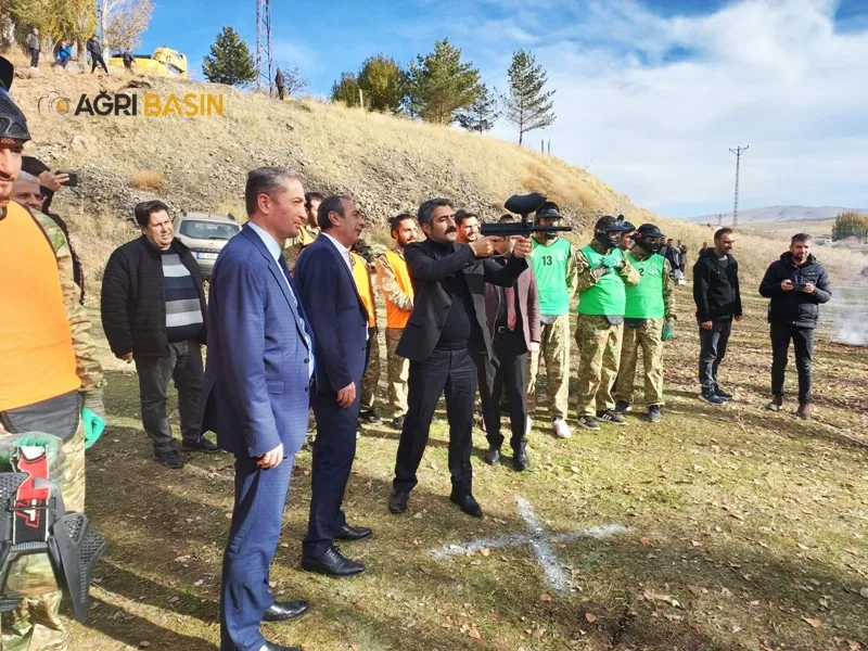 Tutak'ta Öğretmenlere Paintbal Turnuvası düzenlendi