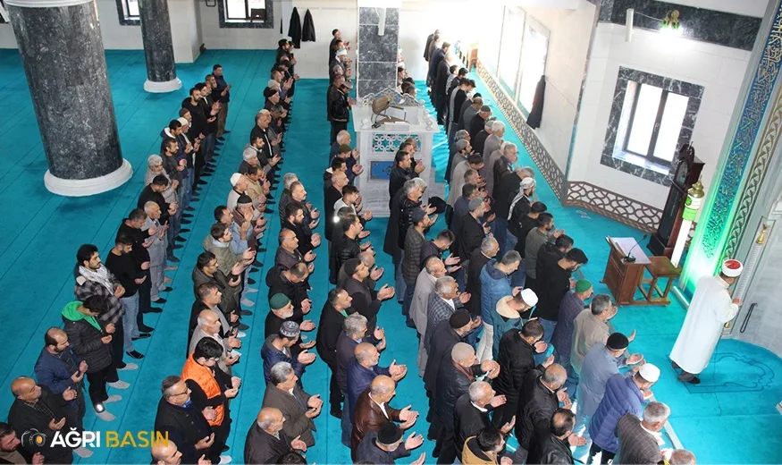 Yahya Sinvar İçin Ağrı’da Gıyabi Cenaze Namazı Kılındı