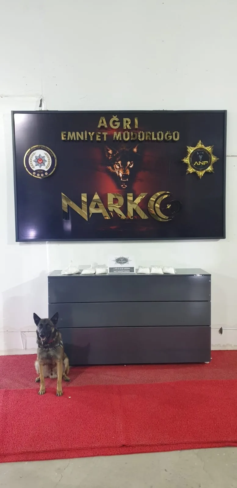 Ağrı'da Uyuşturucu Satıcılarına Darbe!