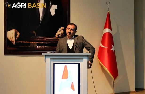 Ağrı'da “Türk Dünyası’nın Siyasi Coğrafyası ve Jeopolitik Önemi” Konferansı yapıldı