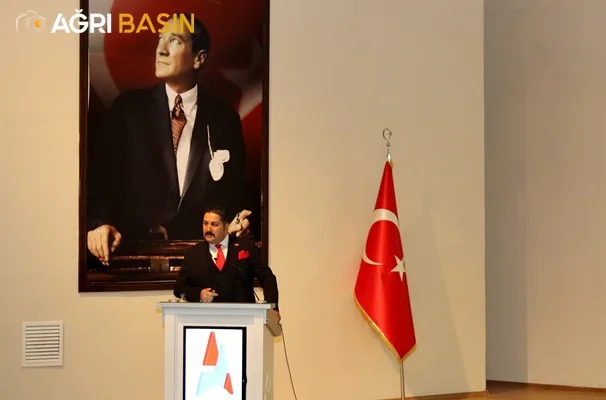 Ağrı'da “Türk Dünyası’nın Siyasi Coğrafyası ve Jeopolitik Önemi” Konferansı yapıldı