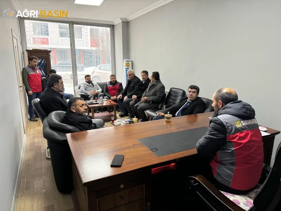 AK Parti Ağrı Teşkilatından Sadakataşı Derneğine Ziyaret