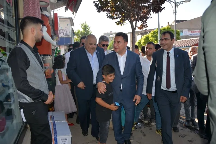 DEVA Partisi Genel Başkanı Ali Babacan Patnos'ta