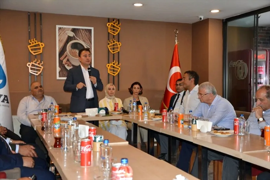 DEVA Partisi Genel Başkanı Ali Babacan Patnos'ta