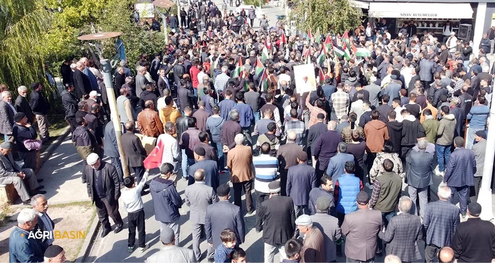 Ağrı'da Cuma Namazı sonrası Filistin'e destek İsrail'e lanet yürüyüşü