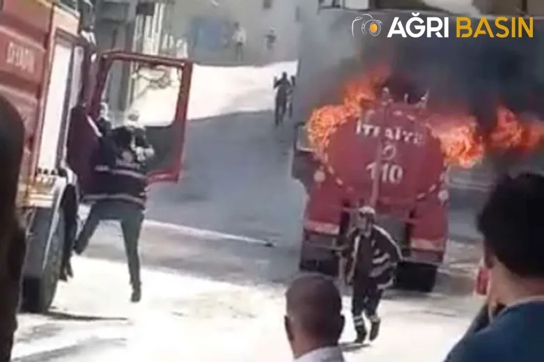 Ağrı'da İtfaiye Aracı Alev Alev Yandı