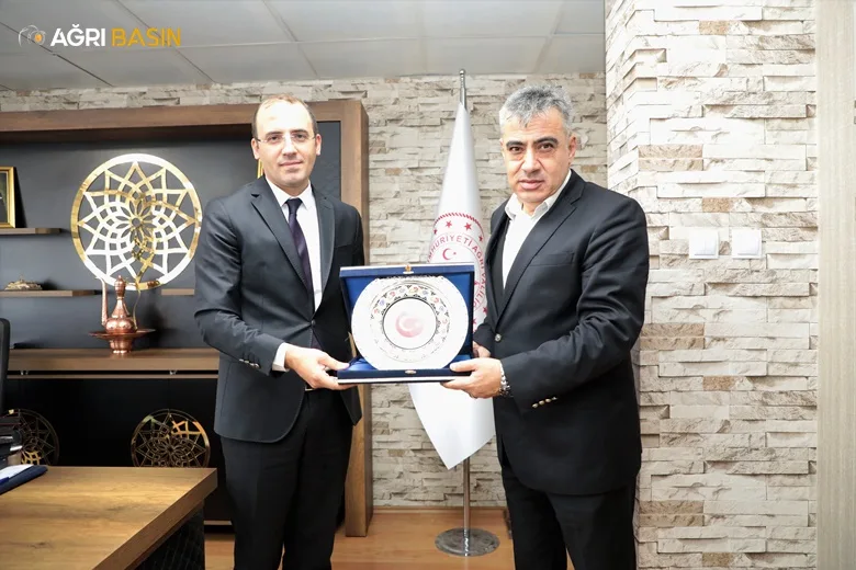 Ağrı Vali Vekili Bülent Şimşek Emniyet Müdürü Hasan Aydın'ı ağırladı