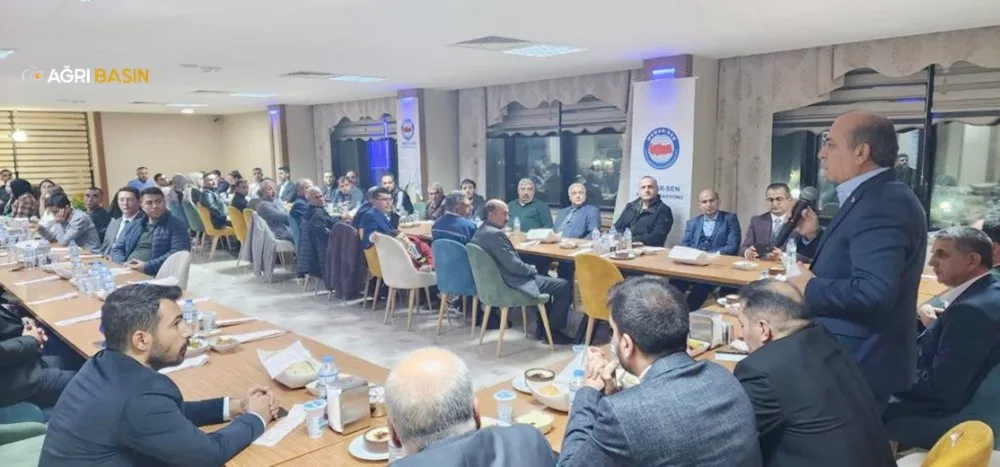 Büro Memur-Sen Ağrı Şubesi İl Divan Toplantısı gerçekleşti