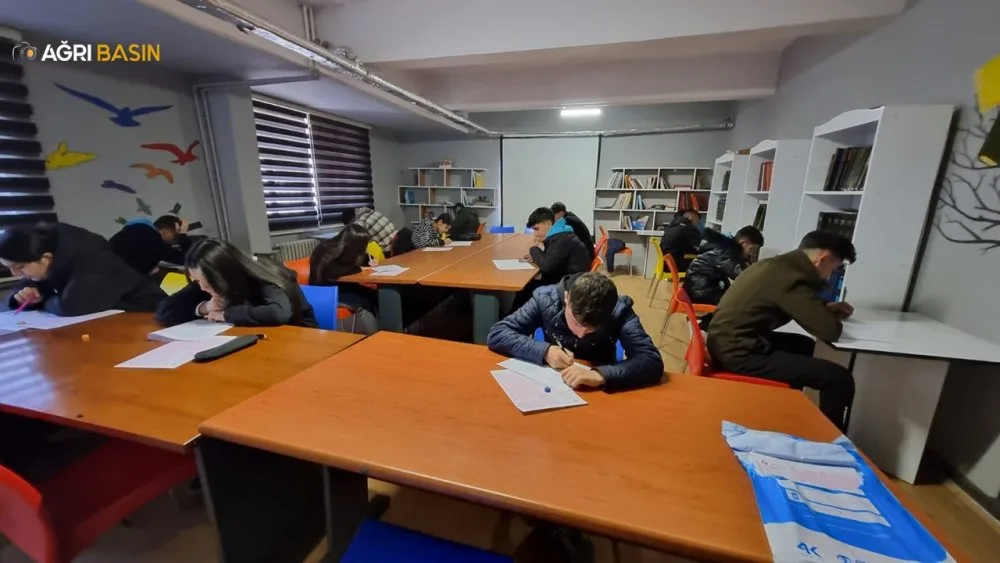 Tutak'ta Liseler Arası Siyer Yarışmasına Yoğun İlgi