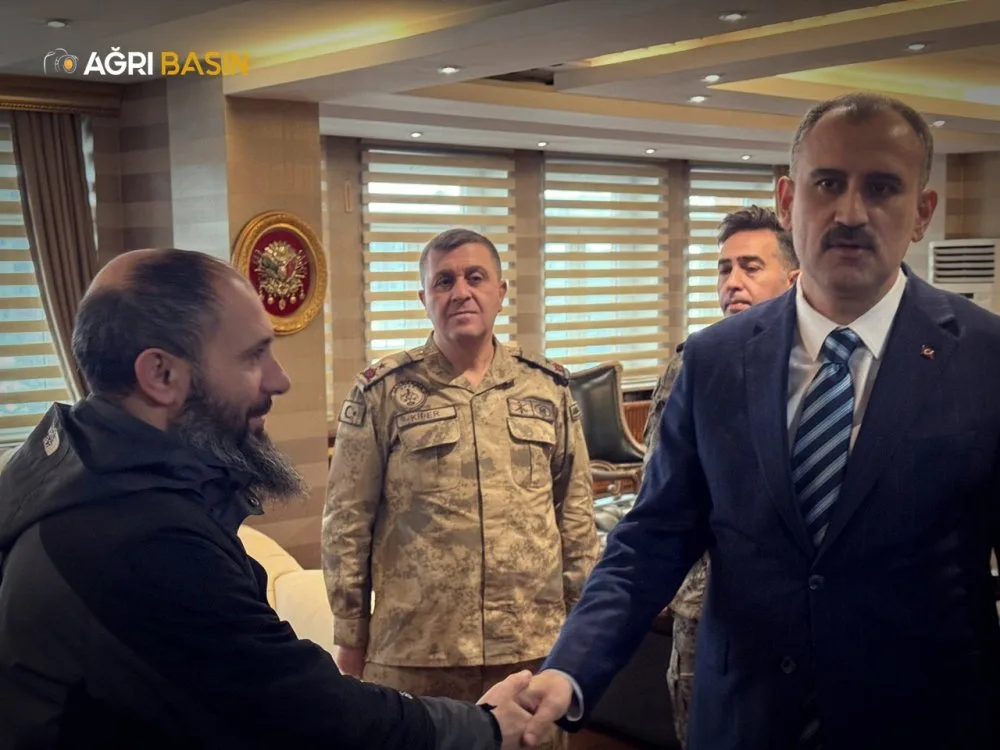 Ağrı Valisi Önder Bozkurt Görevine Başladı