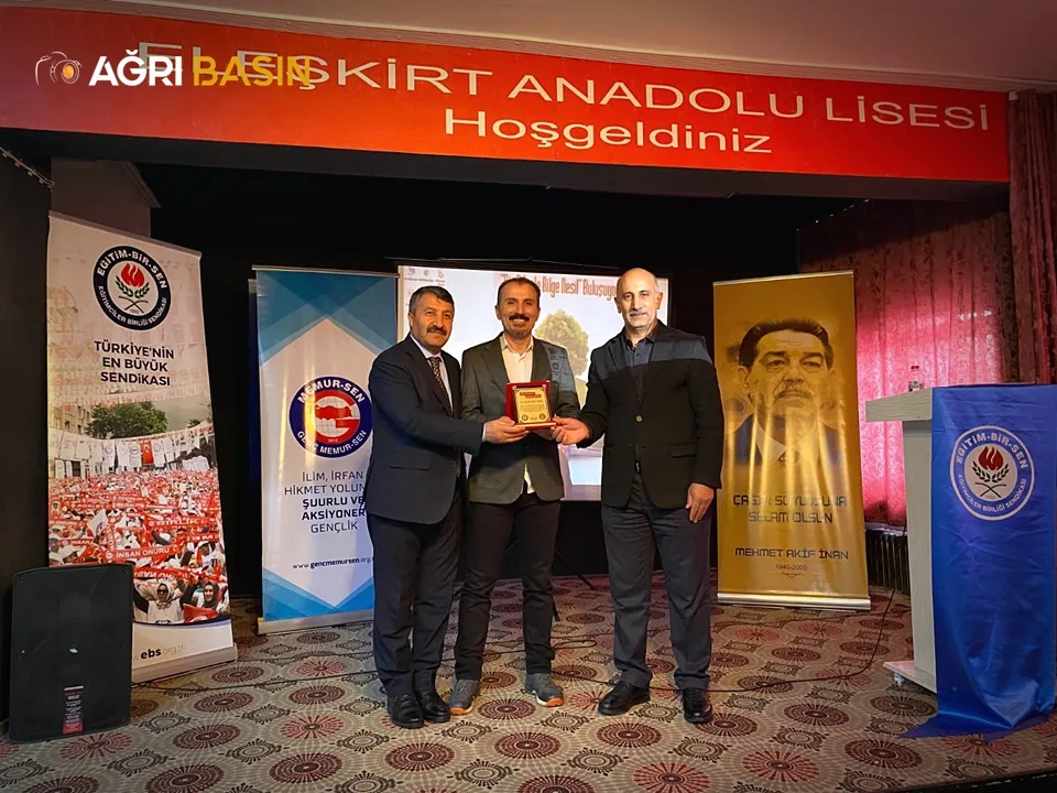 Eleşkirt’te Lise Öğrencilerine Kitap Okumanın Önemi Anlatıldı