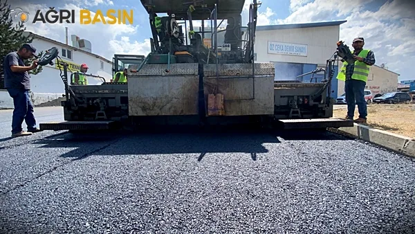 Ağrı Sanayi Sitesinde Asfalt çalışması başladı