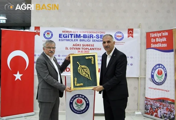 Eğitim-Bir-Sen Ağrı Şubesi Mart ayı il divan toplantısını gerçekleştirdi