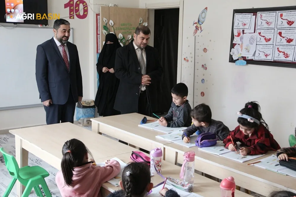Ağrı İl Müftüsü Necati Şafak, Eleşkirt'te bir dizi etkinliğe katıldı