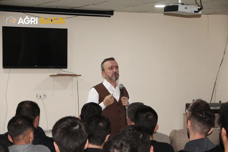 Din İşleri Yüksek Kurulu Üyesi Yıldırım Ağrı'da Gençlerle Buluştu