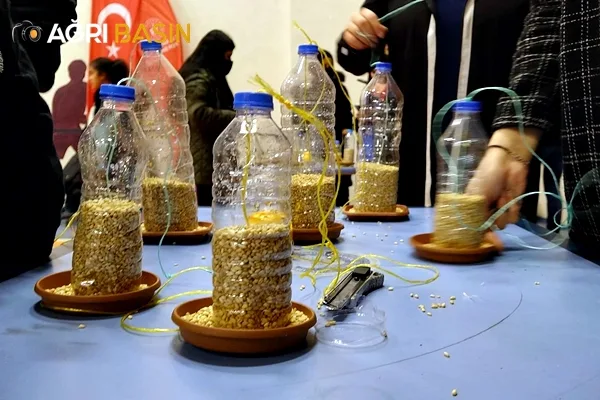 Ağrı Gençlik Merkezi Gönüllüleri Kuşları Unutmadı