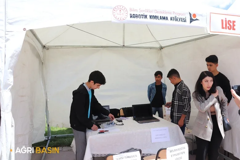 Ağrılı genç Emsallerinden 3 kat daha hızlı mikro işlemci geliştirdi