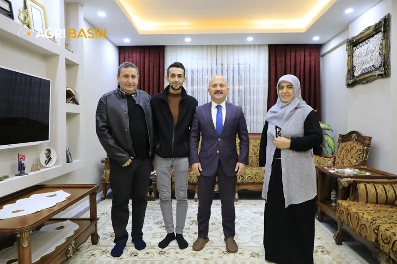 Vali Varol'dan Gazi Yüksel Bayram ve Ailesine ziyaret