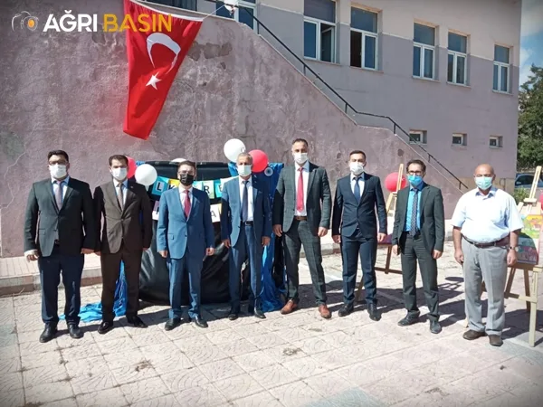 Hamur 'da ilköğretim haftası kutlamaları