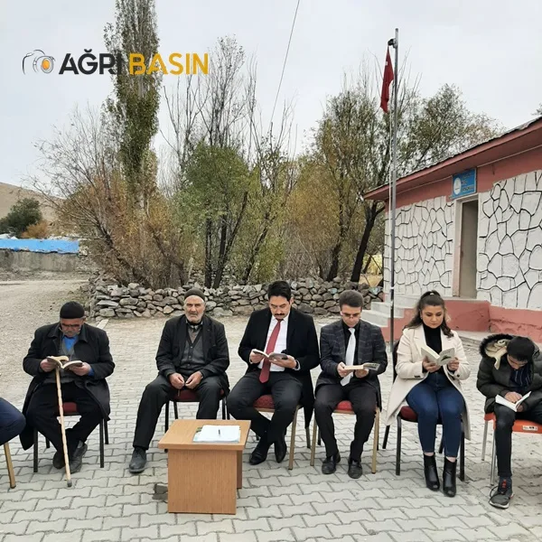 Hamur'da kitap okuma etkinliği