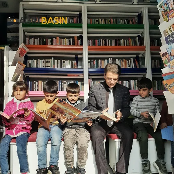 Hamur'da kitap okuma etkinliği
