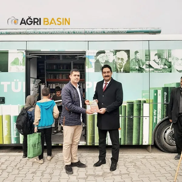 Hamur'da kitap okuma etkinliği