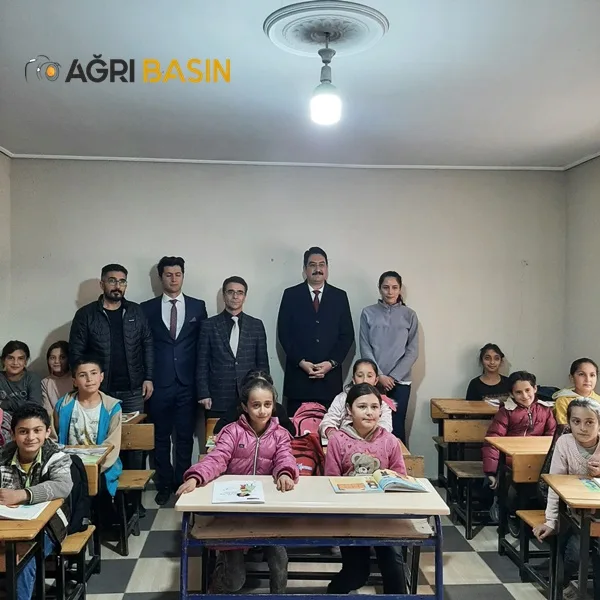 Hamur'da kitap okuma etkinliği