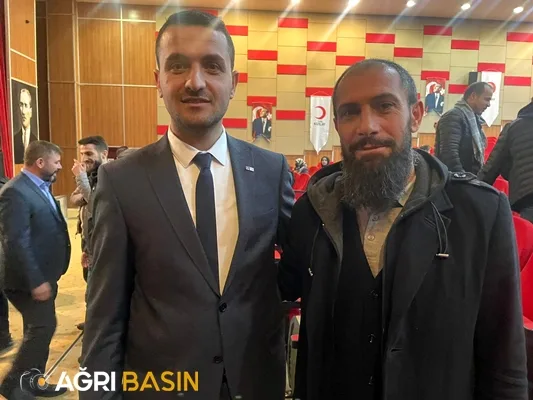 Orhan Tatlı Kızılay Ağrı Şube Başkanı olarak güven tazeledi