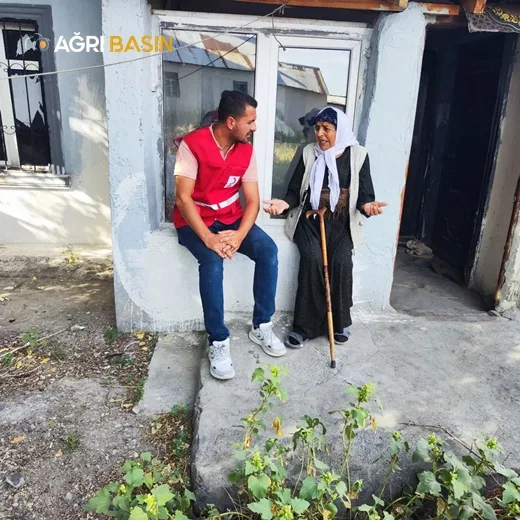 Kızılay Ağrı Şubesinden İhtiyaç Sahibi Ailelere Un yardımı