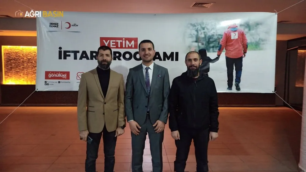 Kızılay Ağrı Şubesinden Yetim Çocuklar İçin İftar