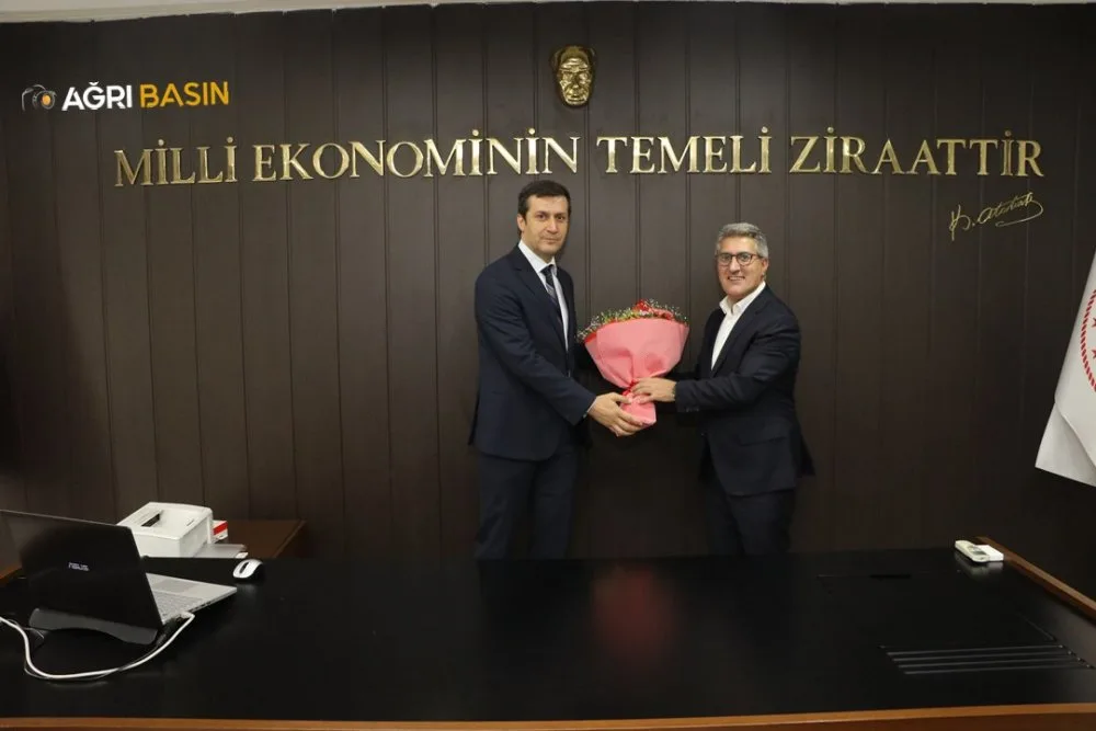 Mehmet HÜSEYİNOĞLU, Kenan ENGİN’den görevi devraldı