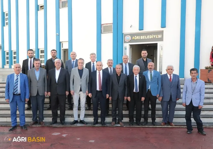 Vali Mustafa Koç’tan, Başkan Metin Karadoğan’a ziyaret