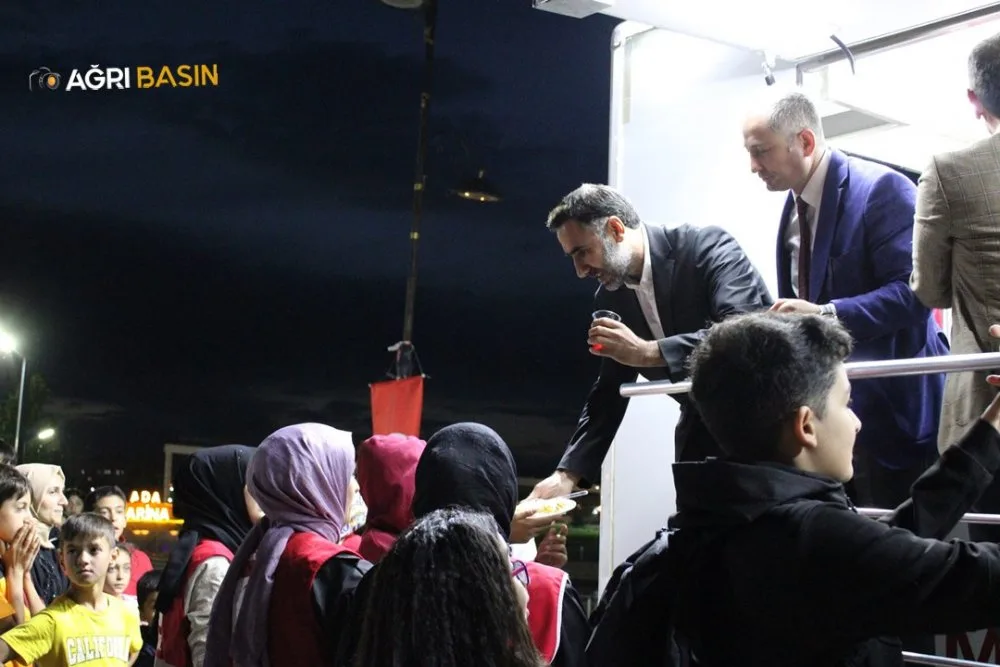 ÖNDER İmam Hatipler Derneği Ağrı Şubesinden Kur'an tilaveti, ilahi ve ezgiler etkinliği