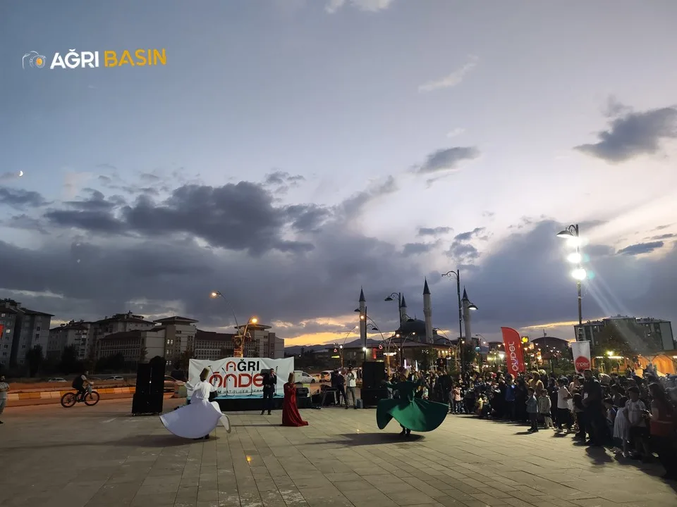 ÖNDER İmam Hatipler Derneği Ağrı Şubesinden Kur'an tilaveti, ilahi ve ezgiler etkinliği