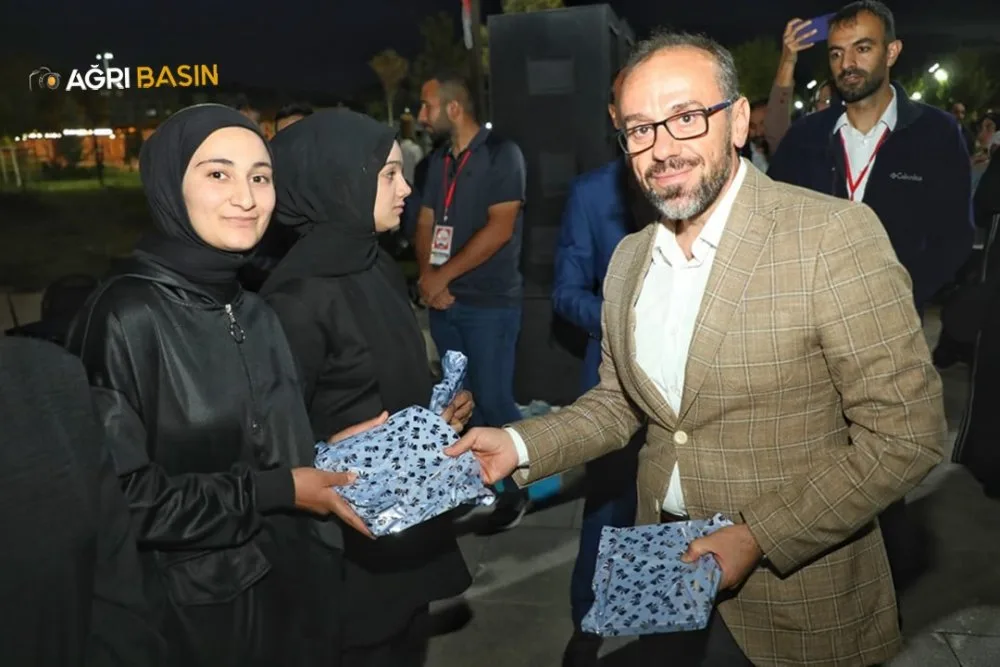 ÖNDER İmam Hatipler Derneği Ağrı Şubesinden Kur'an tilaveti, ilahi ve ezgiler etkinliği