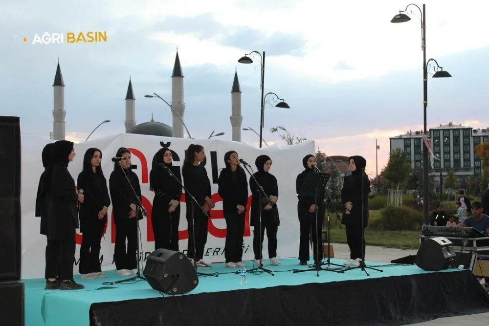 ÖNDER İmam Hatipler Derneği Ağrı Şubesinden Kur'an tilaveti, ilahi ve ezgiler etkinliği
