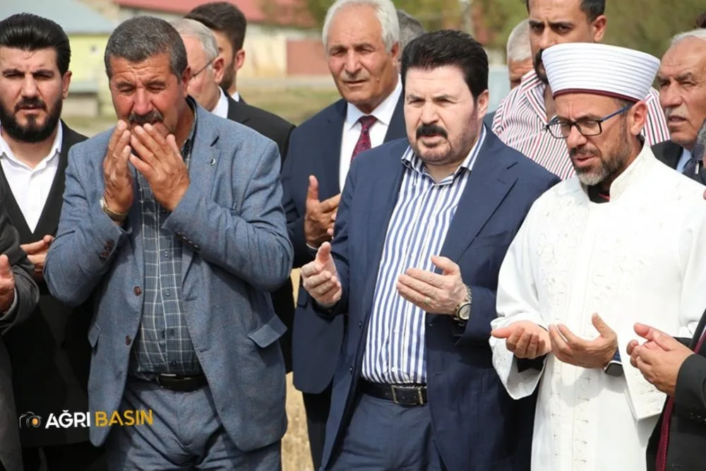 Savcı Sayan'ın Acı Günü! Anne Vesile Sayan vefat etti