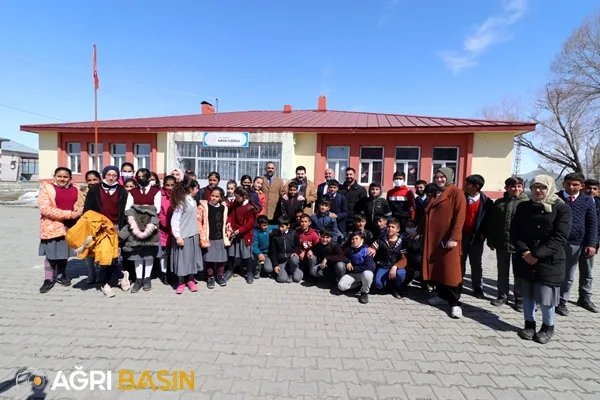 Başkan Savcı Sayan Köy çocuklarını sinema ile buluşturdu