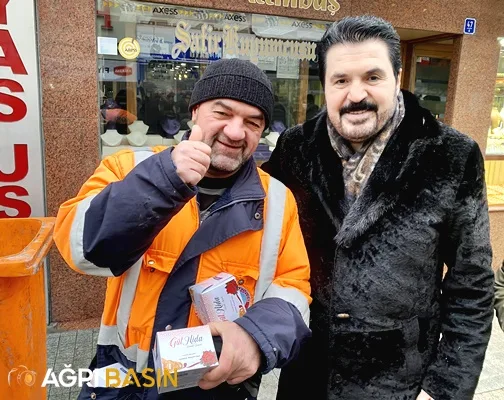 Başkan Sayan'dan Miraç kandilinde esnaf ve vatandaşlara kandil simidi ikramı