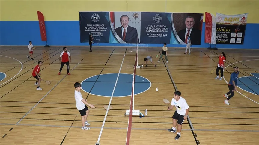 Ağrı'da Badminton Kurslarıyla Yetişen Gençler Uluslararası Başarı Kazanıyor